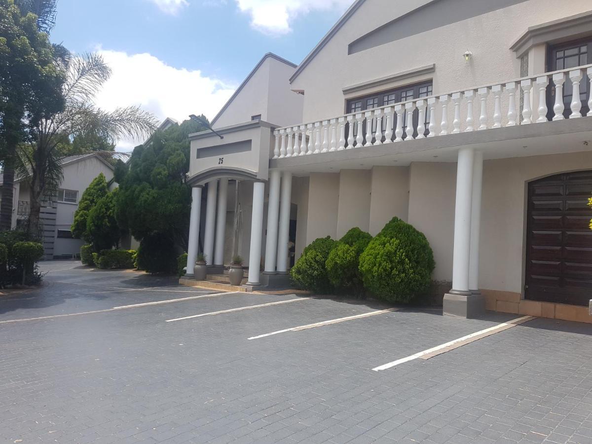 Cornerstone Guest Lodge Pretoria Bagian luar foto