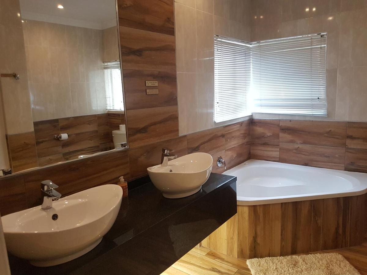Cornerstone Guest Lodge Pretoria Bagian luar foto